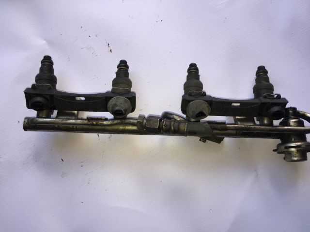 Audi A4 1997-2000 Çıkma Yedek  Enjektör Takım